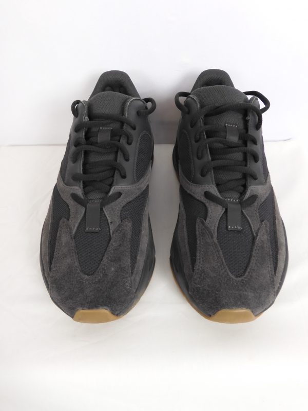 adidas Yeezy Boost 700 V2, Size 8. - Image 4