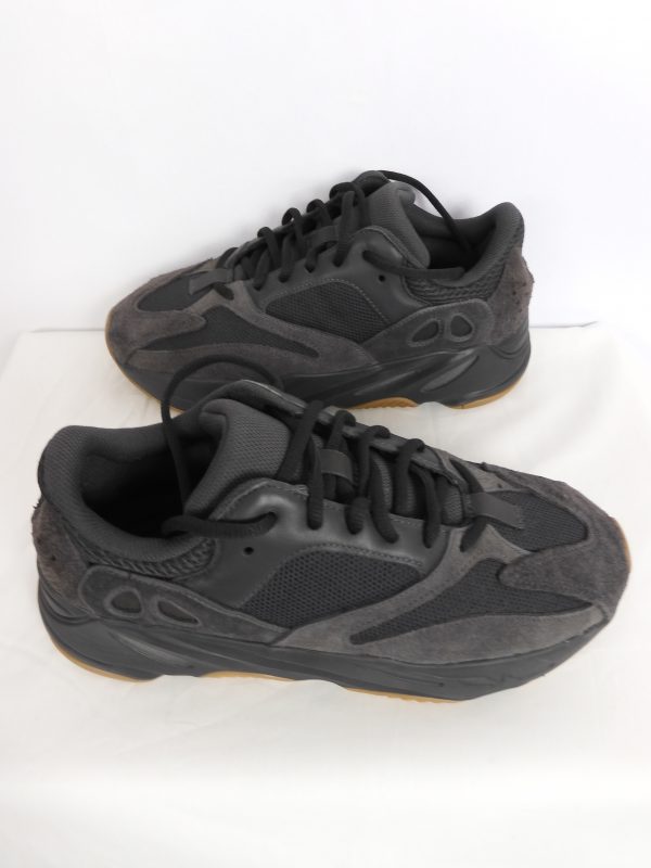 adidas Yeezy Boost 700 V2, Size 8. - Image 6