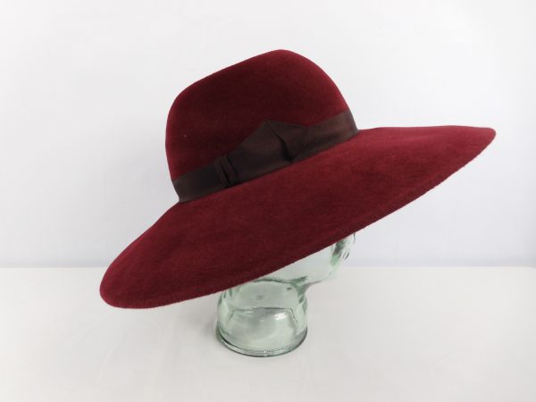 Sally - Ann Provan Hat, Film Worn by Brooke Shields. - Image 3