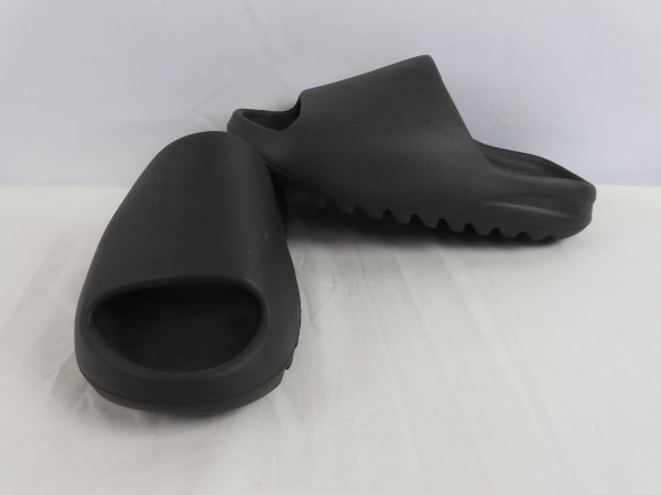 adidas Yeezy Slides, Size 8 (9 U.S.)
