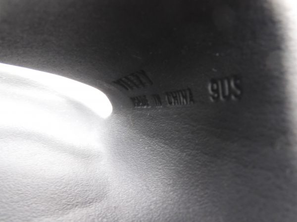 adidas Yeezy Slides, Size 8 (9 U.S.) - Image 6