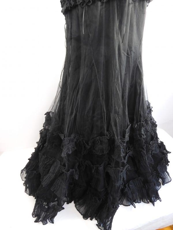 Catwalk Collection Gown, Size 6-10 (one size) - Image 4