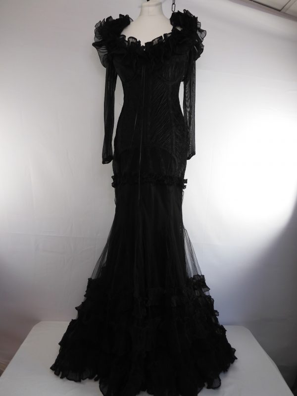 Catwalk Collection Gown, Size 6-10 (one size) - Image 5