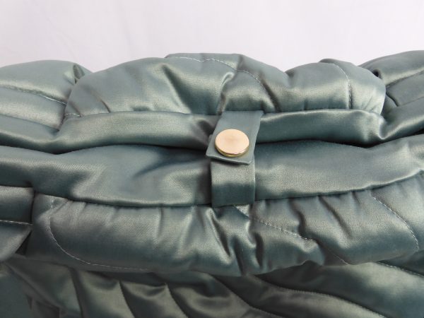 Vanity Nap Wavy Puffer Bag. - Image 4