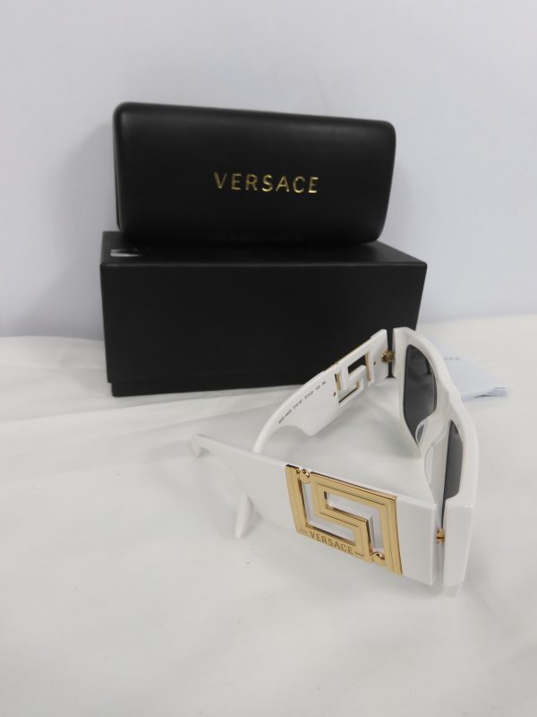 Versace 4403 Sunglasses - Image 3