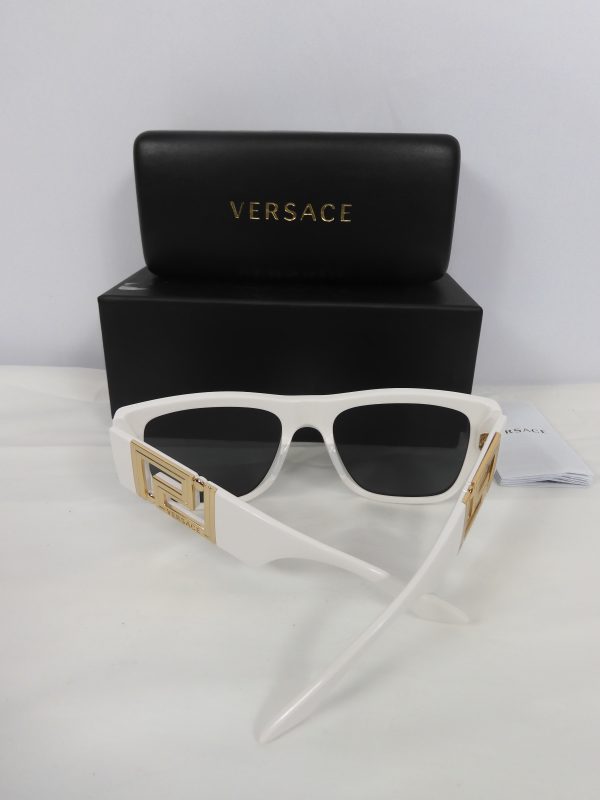 Versace 4403 Sunglasses - Image 4