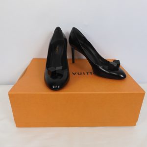 Louis Vuitton Black Leather Gossip Pumps Size 38