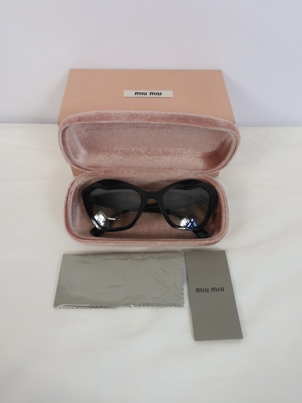 Miu Miu SMU 05U Sunglasses