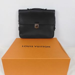 Louis Vuitton Vassili PM Taiga Leather Bag in Blue.