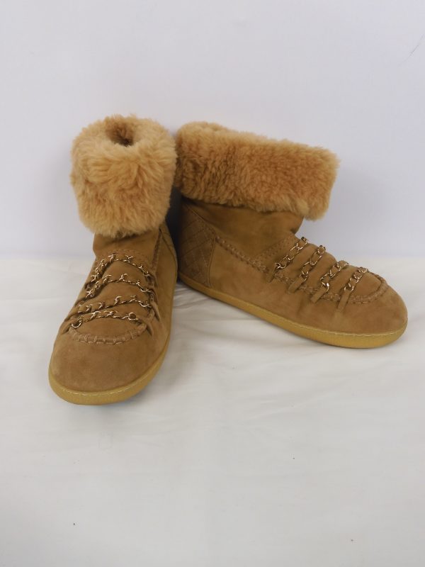 Chanel Shearling Chainlink 'CC' Boots, size 38. - Image 2