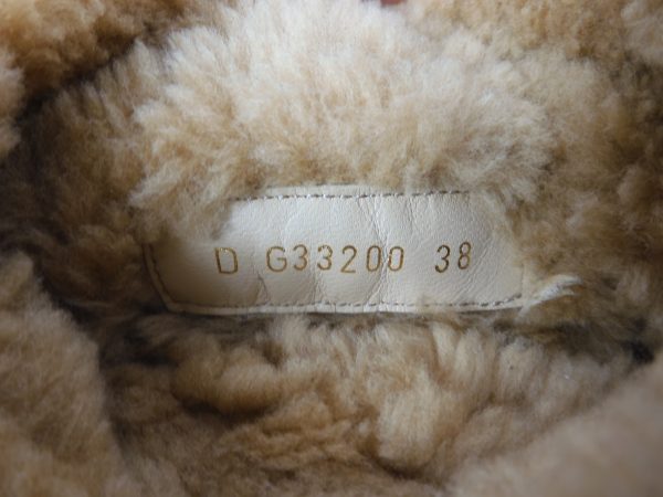 Chanel Shearling Chainlink 'CC' Boots, size 38. - Image 6