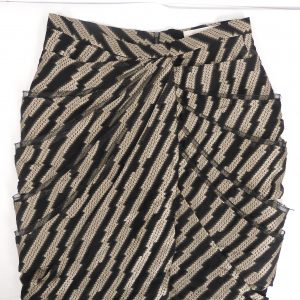 Brian Reyes Silk Pleated Skirt, Size 6.