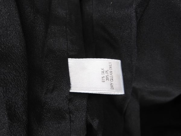 Brian Reyes Silk Pleated Skirt, Size 6. - Image 5