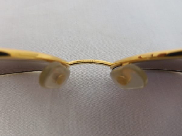 Must De Cartier Gold & Diamond Sunglasses. - Image 10