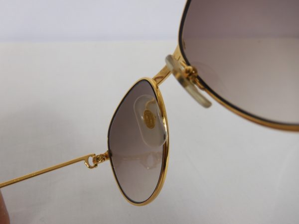Must De Cartier Gold & Diamond Sunglasses. - Image 11