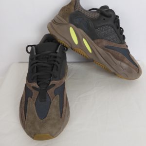 Yeezy Boost 700 EE9614, Size 8