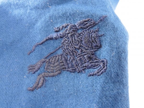 Burberry Cashmere Scarf. - Image 3