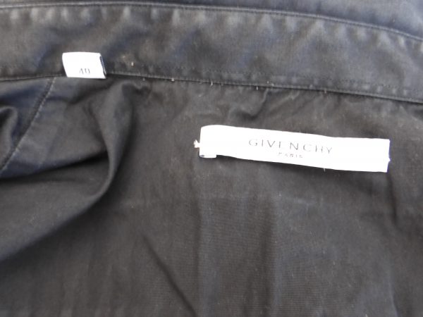 Givenchy Black Shirt, Size 40.(L) - Image 4