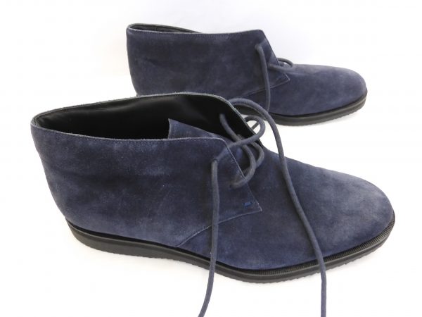 Michael Kors Blue Suede Desert Boots, Size 11. - Image 4