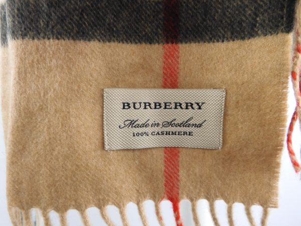 Burberry Made in Scotland Cashmere Scarf. - Image 3