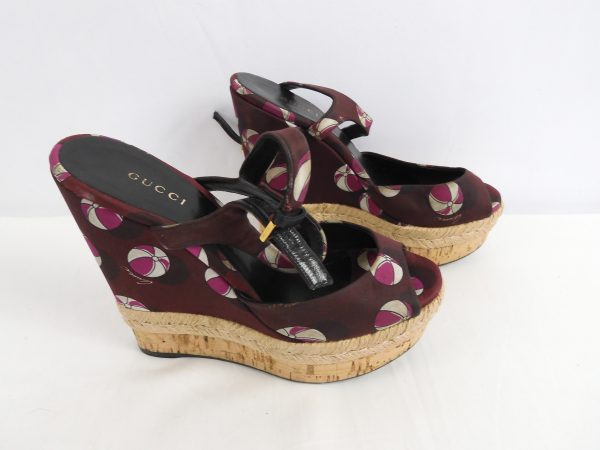 Gucci Beachball Sandal wedges, Size 36 / 3 - Image 3