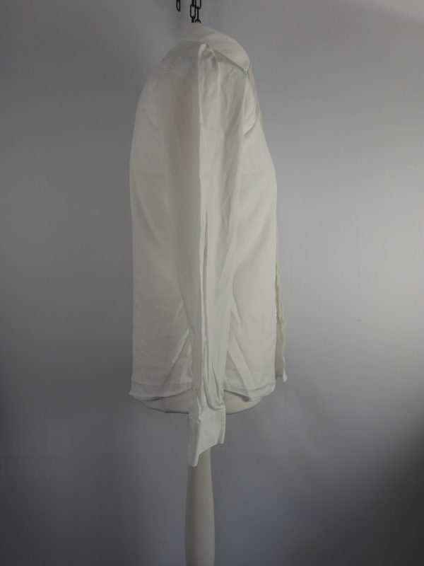 Givenchy white star embroidered shirt, size 39 (M). - Image 3