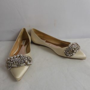 Badgley Mischka Octavia Ivory Satin Flats, Size 9.5 (7.5).