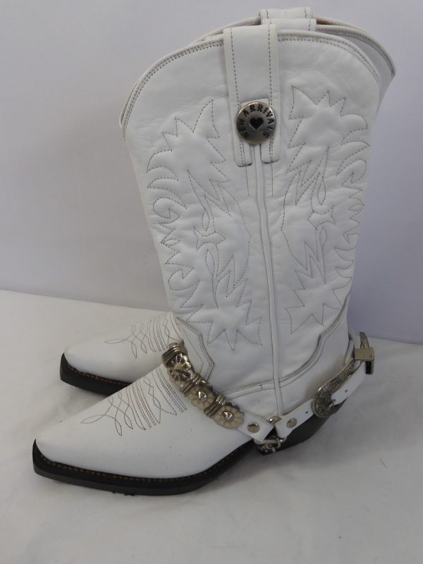 New Arrivals by Ilkyaz Ozel White Cowboy Boots, Size 6.